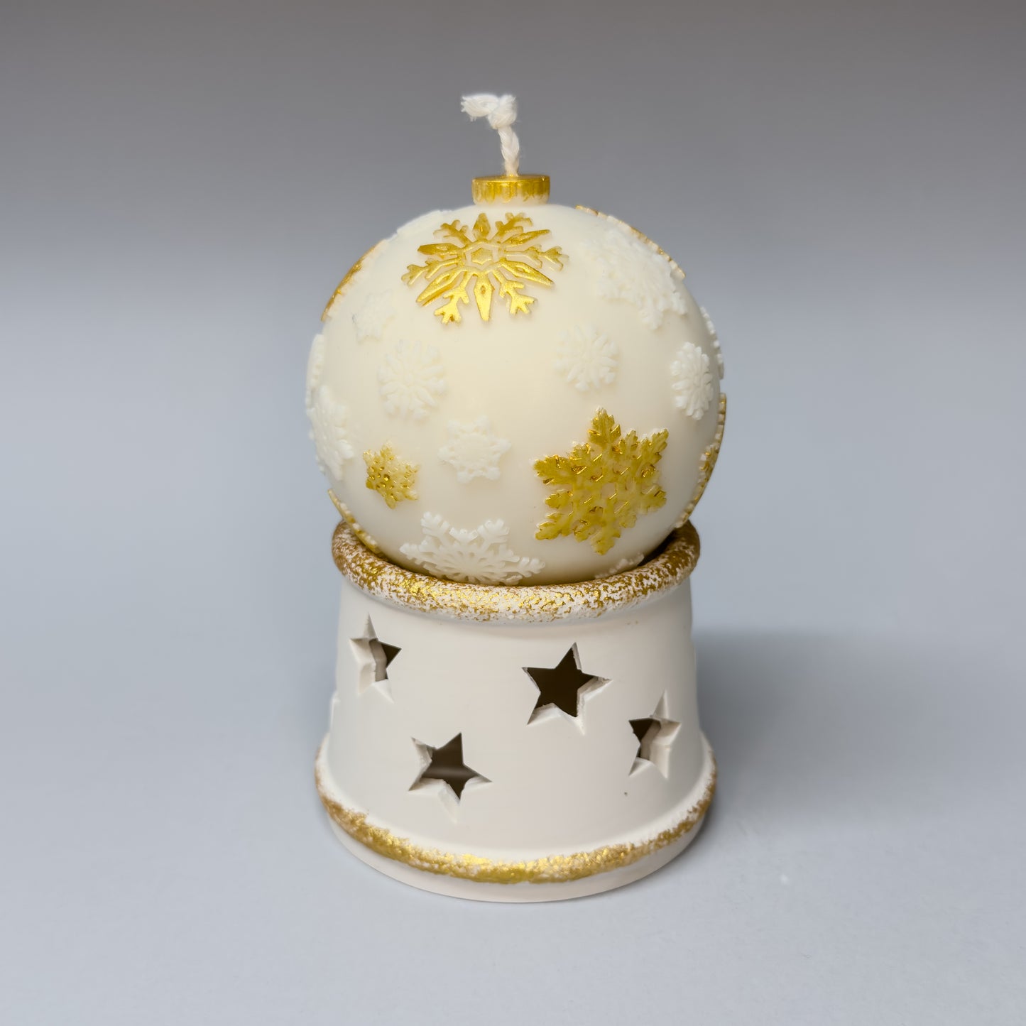 Bauble candle holder / tealight holder