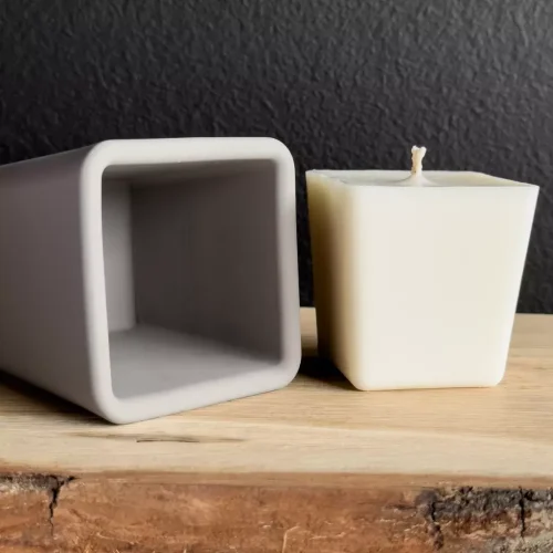 Refill for Square Scented Candle in a stylish plaster container.